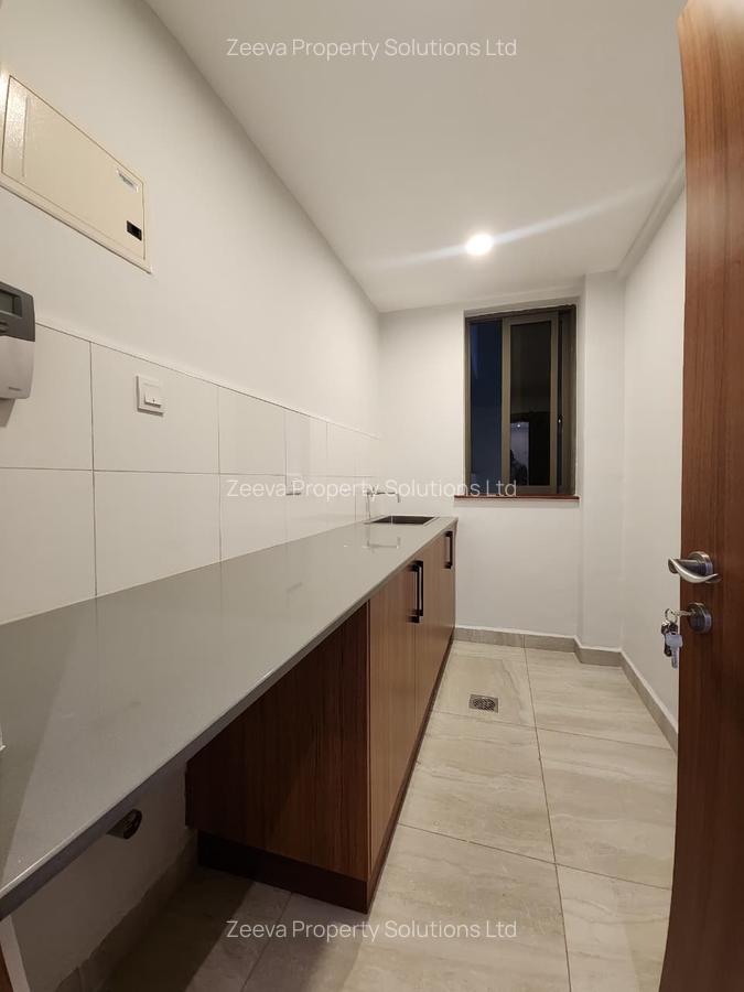 2 Bed Apartment with En Suite in Westlands Area - 6