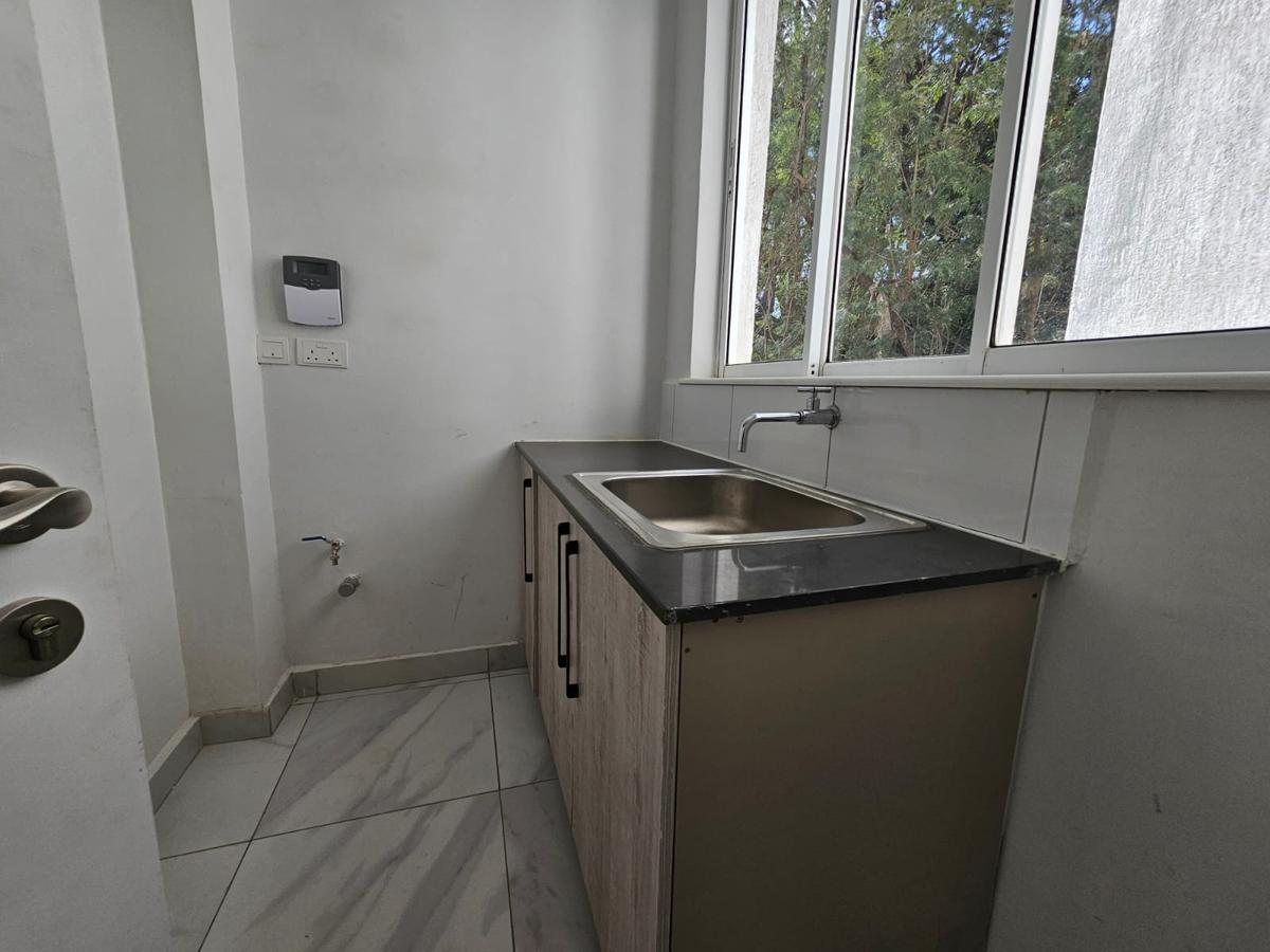 2 Bed Apartment with En Suite in Rhapta Road - 15