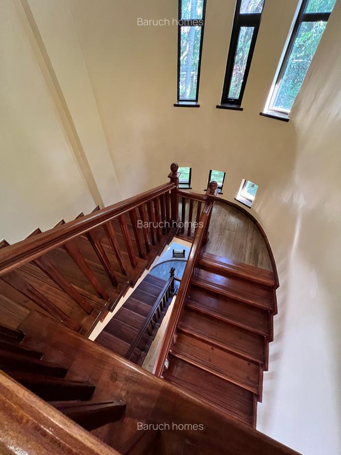 4 Bed Townhouse with En Suite in Lavington - 18