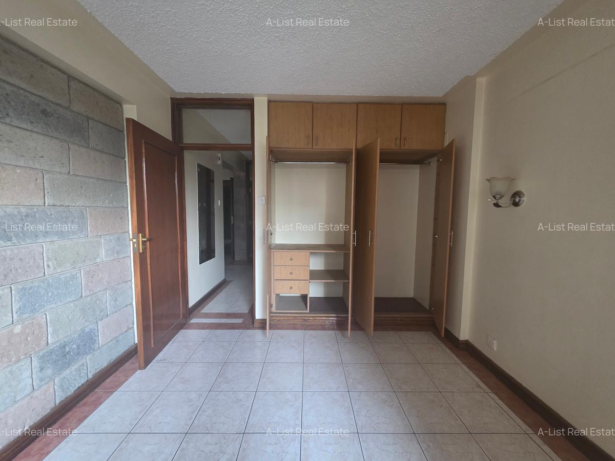 1 Bed Apartment with En Suite at Wood Avenue - 11