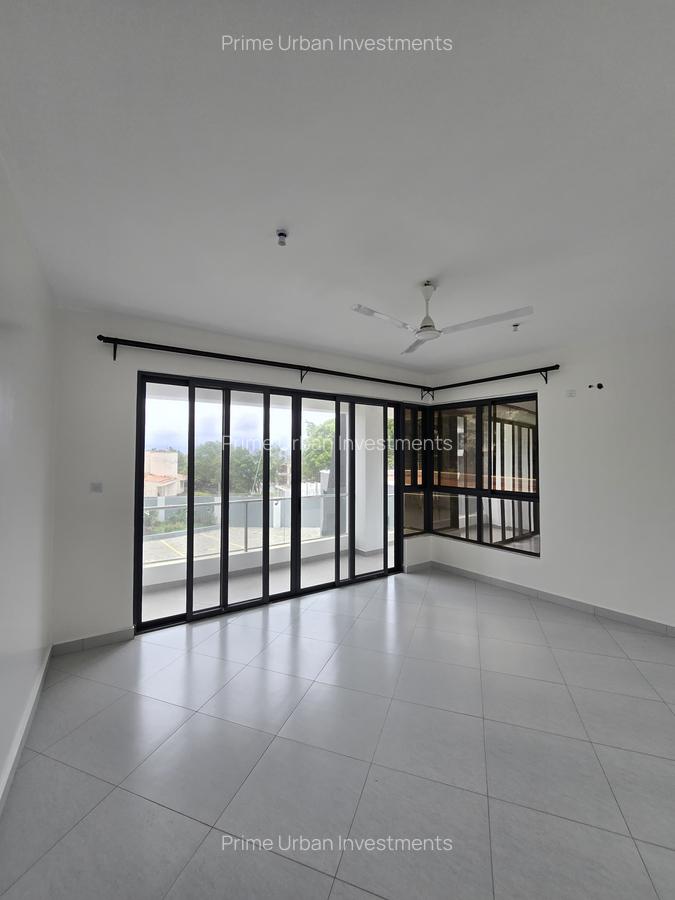 Serviced 4 Bed Apartment with En Suite in Nyali Area - 14