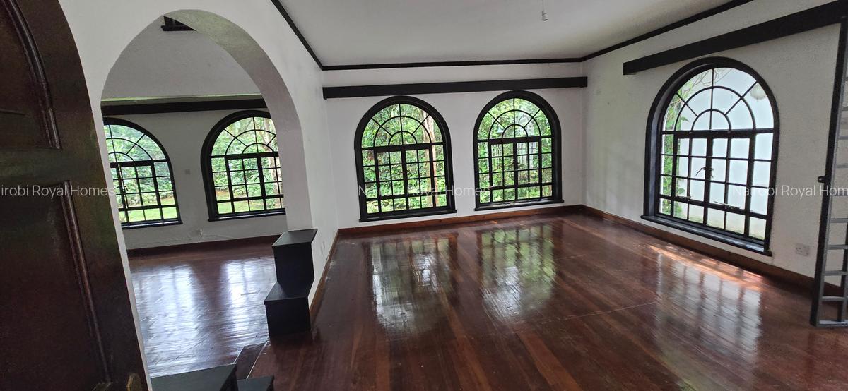 4 Bed Townhouse with En Suite at Riverside Drive - 4