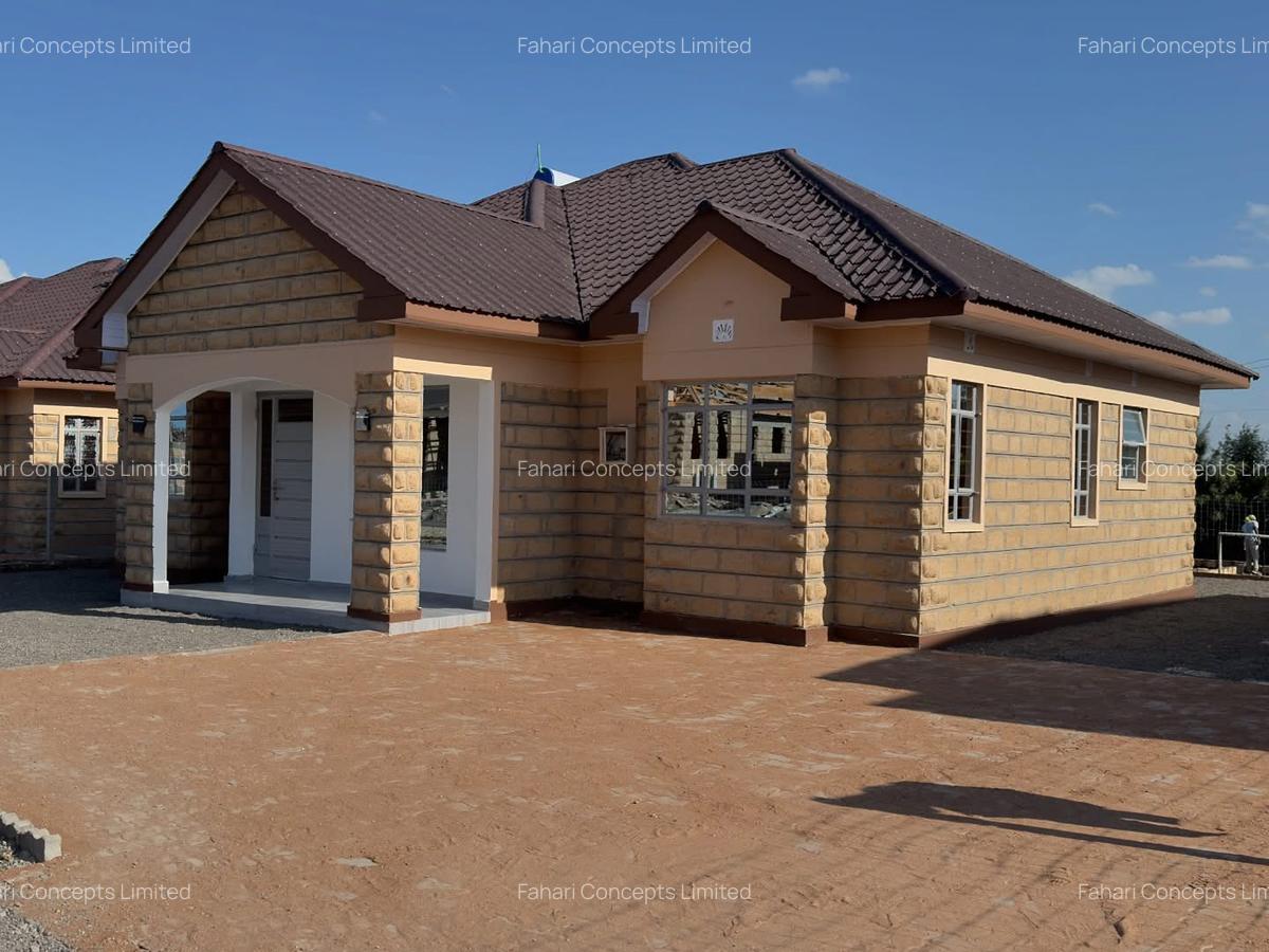 3 Bed House with En Suite at Acacia - 2