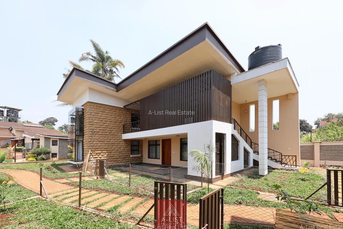 2 Bed Villa with En Suite at Ridgeways - 1