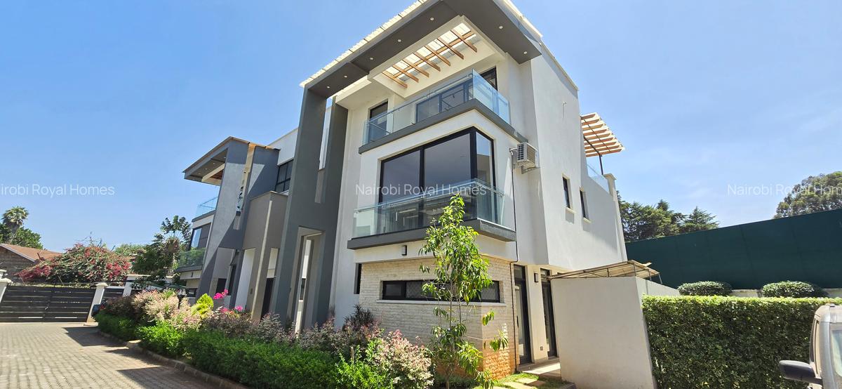 4 Bed Townhouse with En Suite at Lavington Green - 1