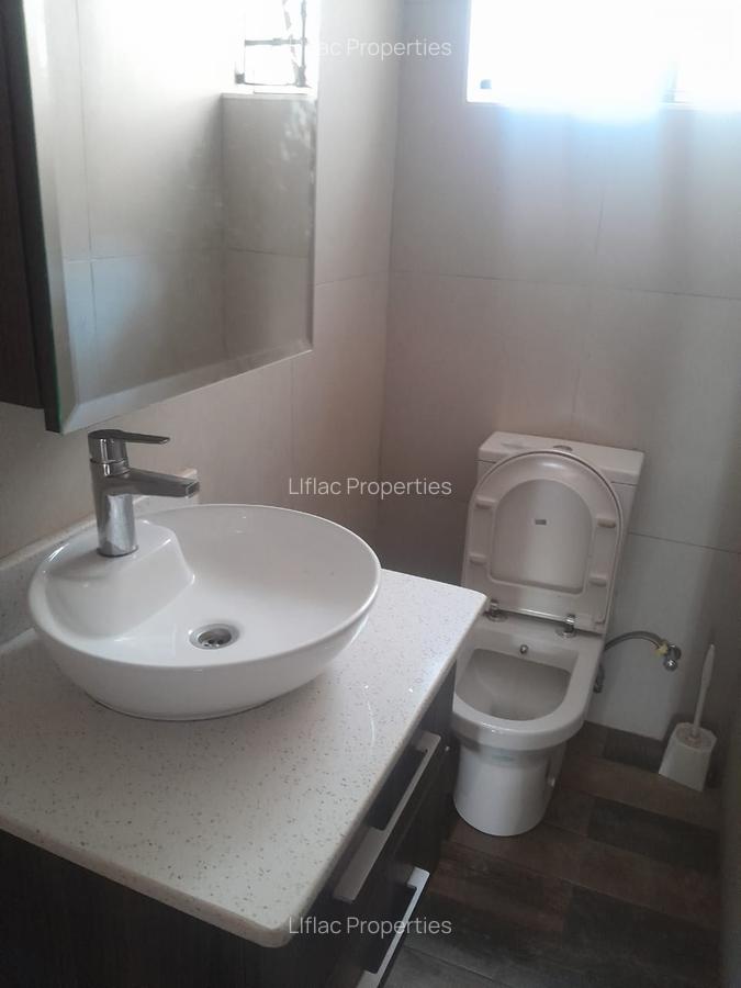 4 Bed House with En Suite in Runda - 10