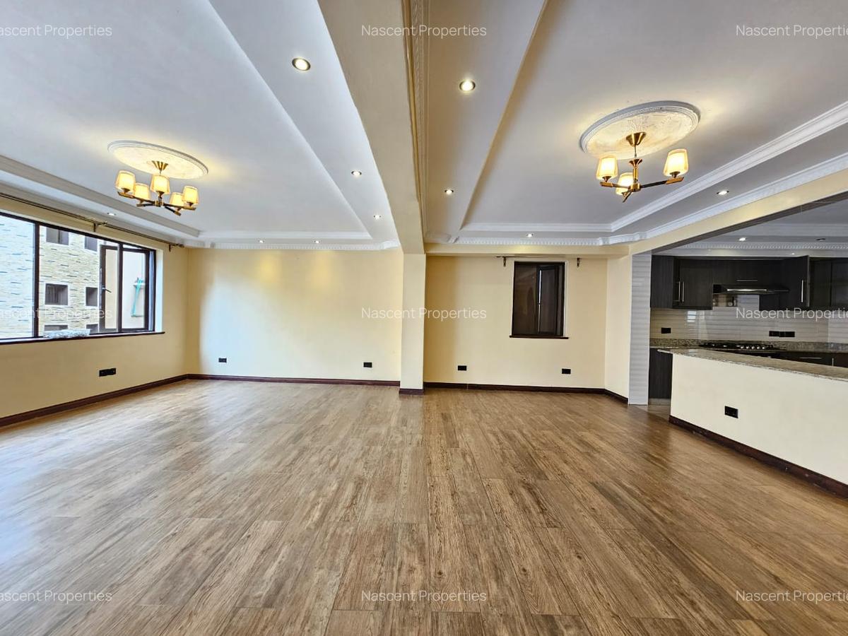 5 Bed Townhouse with En Suite in Lavington - 19
