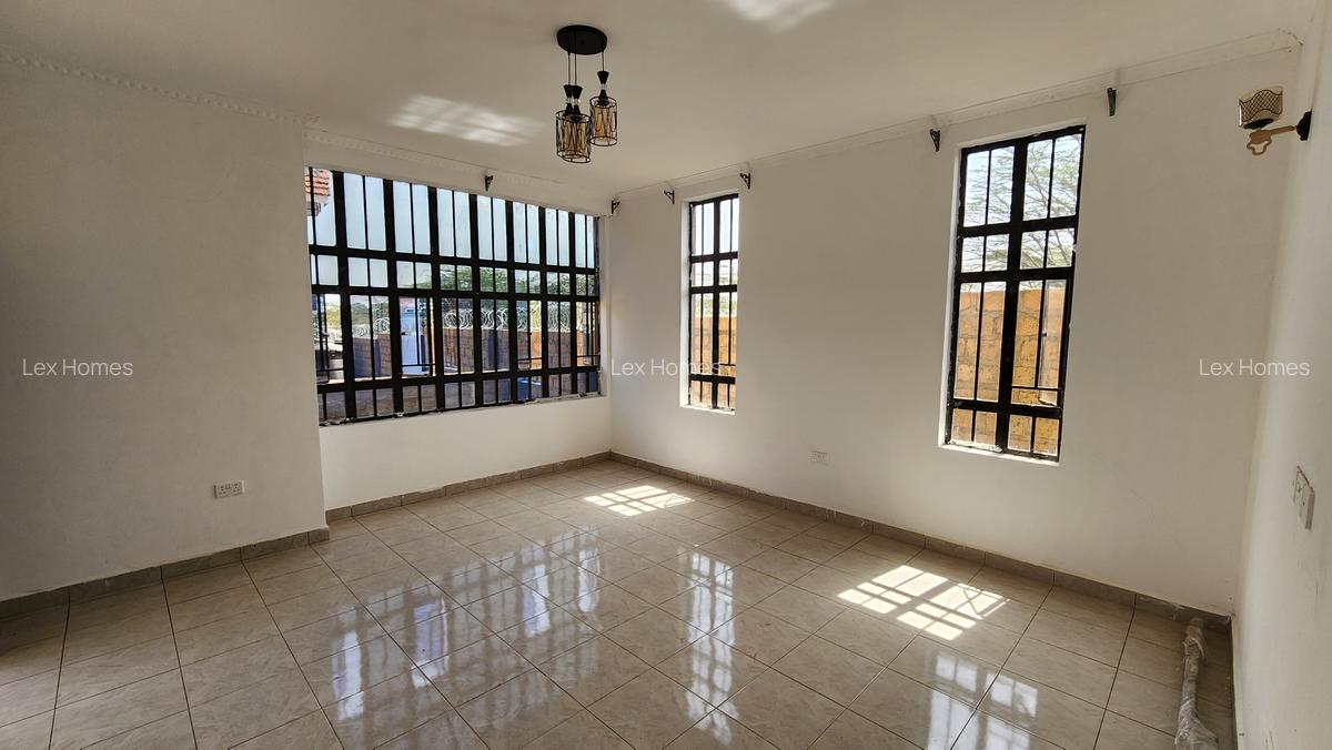 4 Bed House with En Suite at Rimpa Road - 4