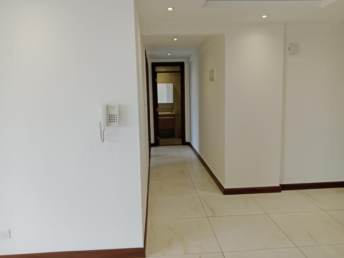 2 Bed Apartment with En Suite in General Mathenge - 11