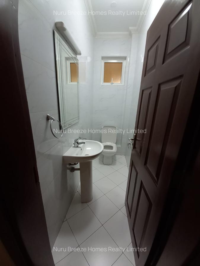 3 Bed Apartment with En Suite in Brookside - 8
