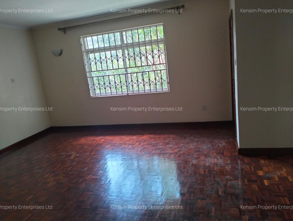 5 Bed Townhouse with En Suite in Lavington - 10