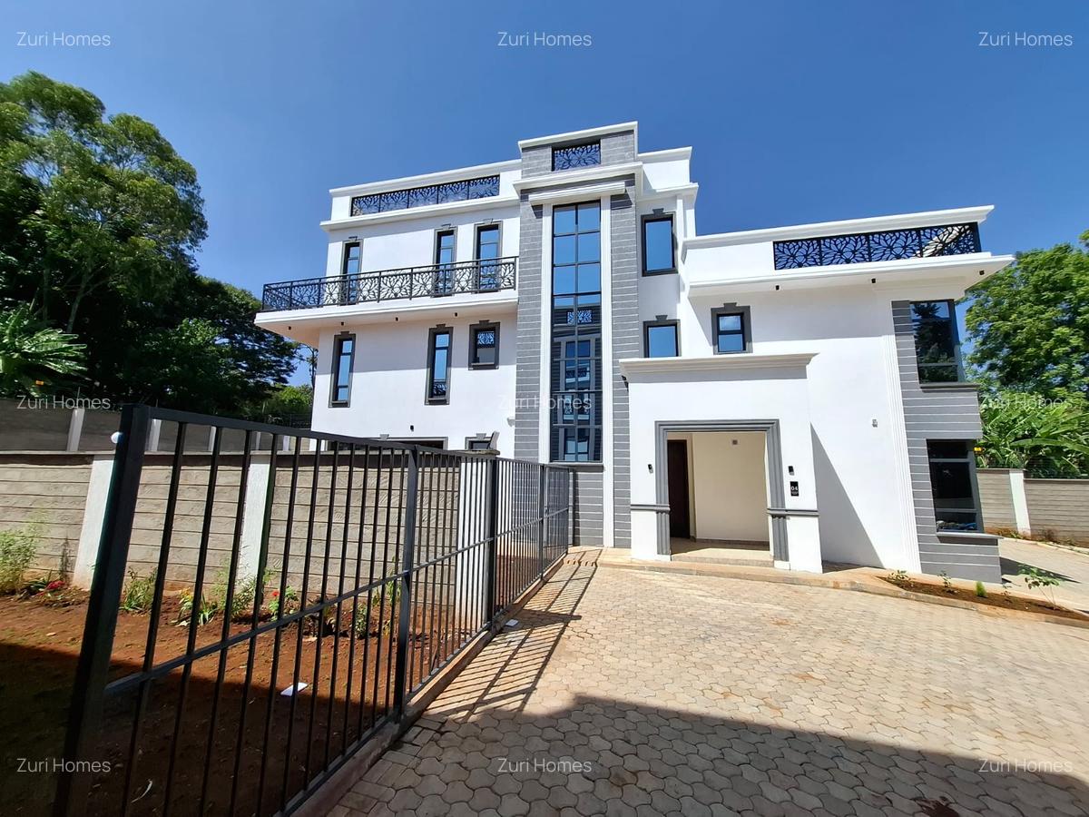 5 Bed Townhouse with En Suite in Lavington - 2