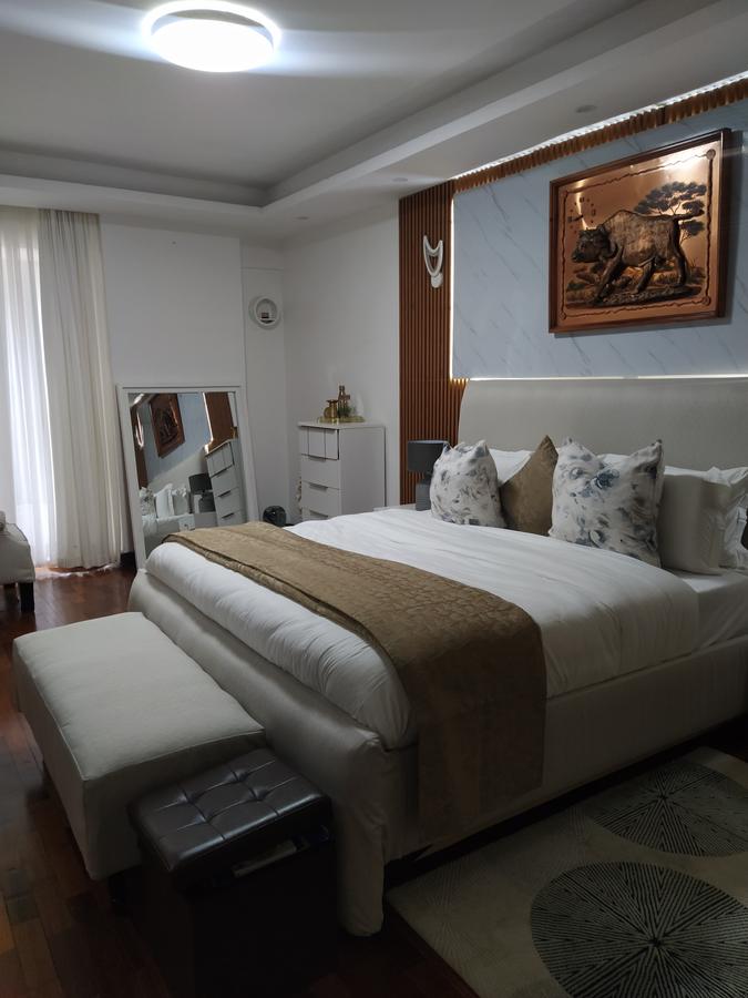 Serviced 3 Bed Apartment with En Suite at Othaya Road - 13