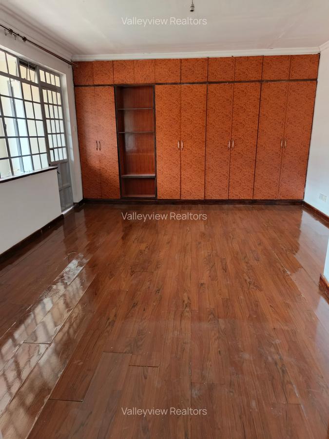 4 Bed Townhouse with En Suite at Kileleshwa - 17