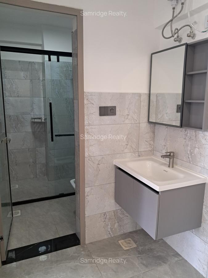 1 Bed Apartment with En Suite at - 00200 - 4