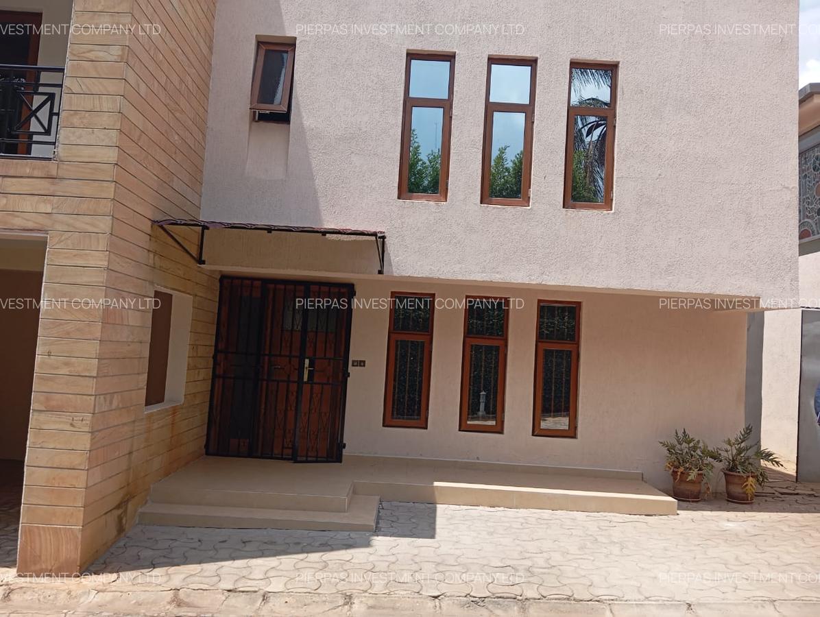 5 Bed Townhouse with En Suite in Lavington - 15