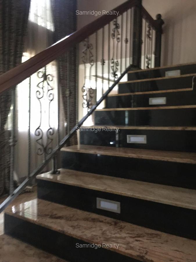 5 Bed Townhouse with En Suite at Murishu Rd - 12