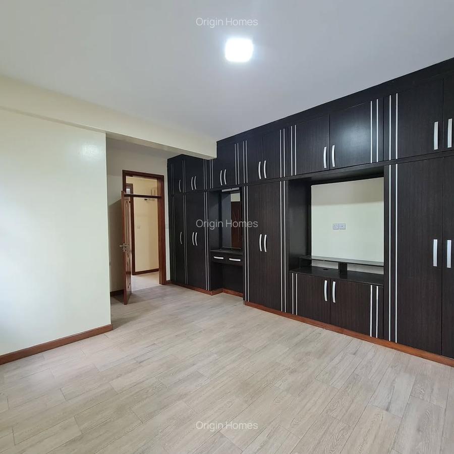 3 Bed Apartment with En Suite at Parkland - 3