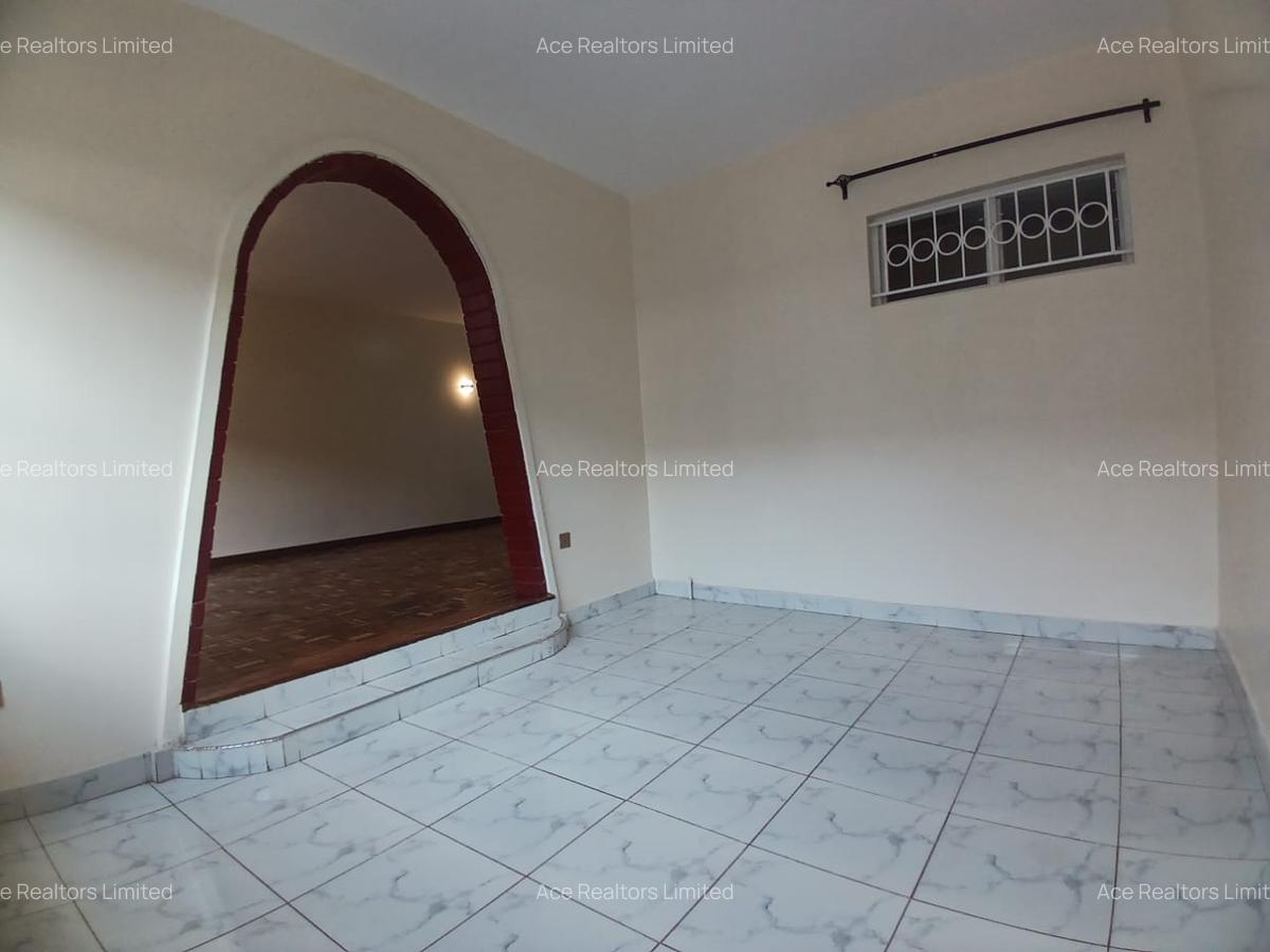 3 Bed Townhouse with En Suite at Karuna Close - 4