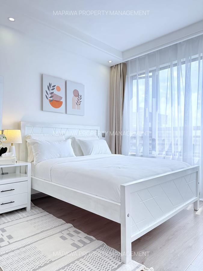 Serviced 3 Bed Apartment with En Suite in Riverside - 2