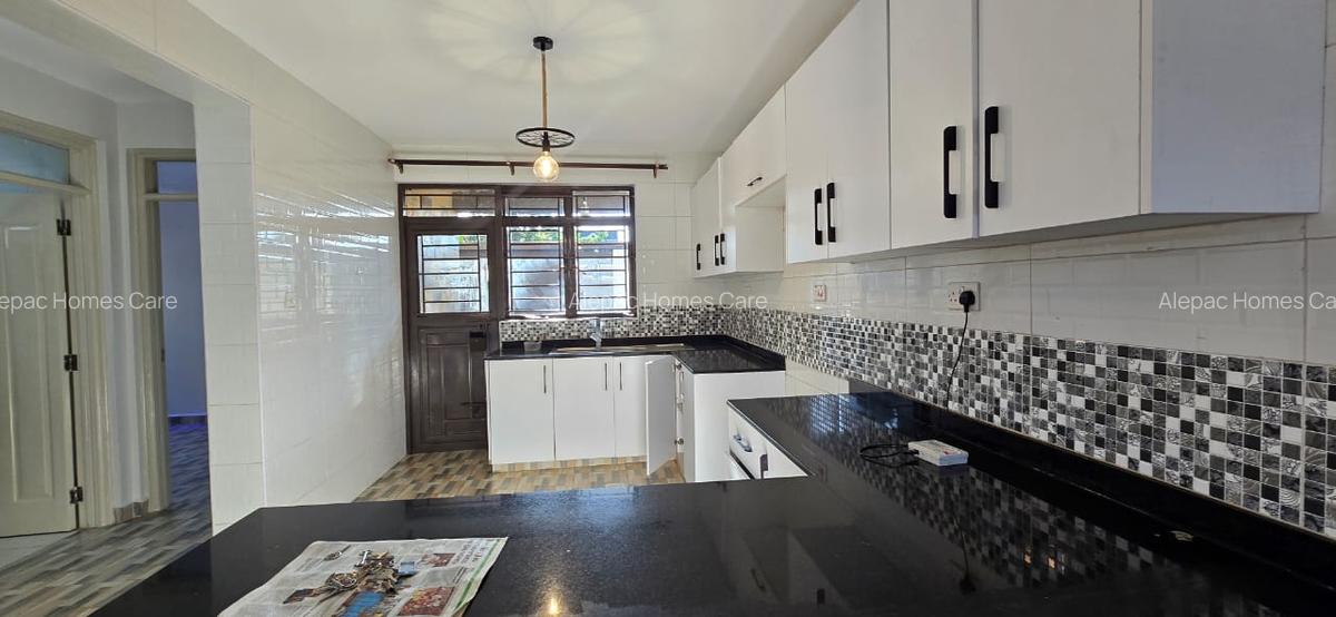 5 Bed House with En Suite at Varsityville - 8