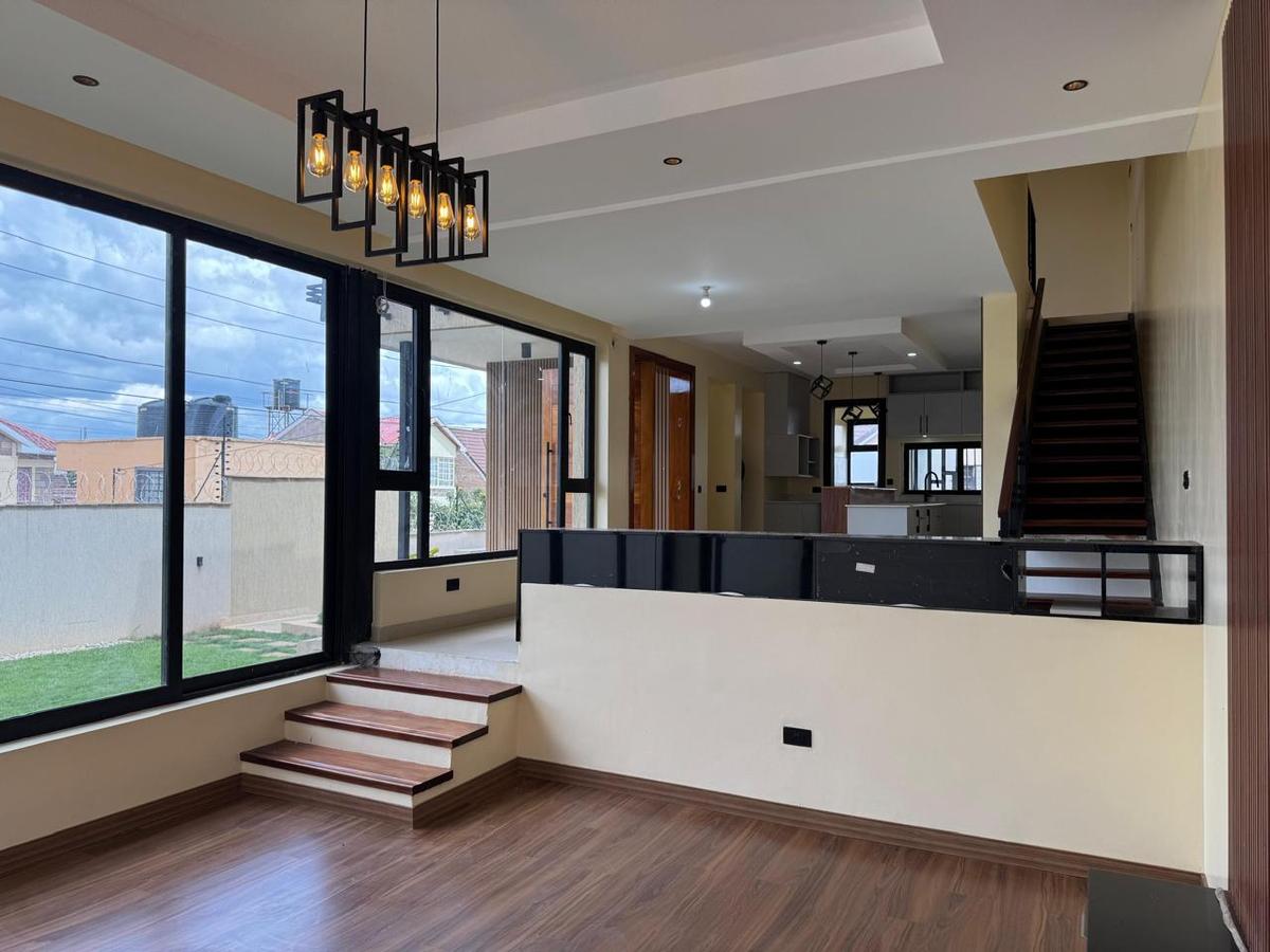 4 Bed Townhouse with En Suite at Membley Estate - 7