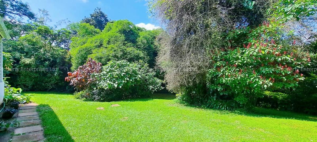 5 Bed House with En Suite in Runda - 3