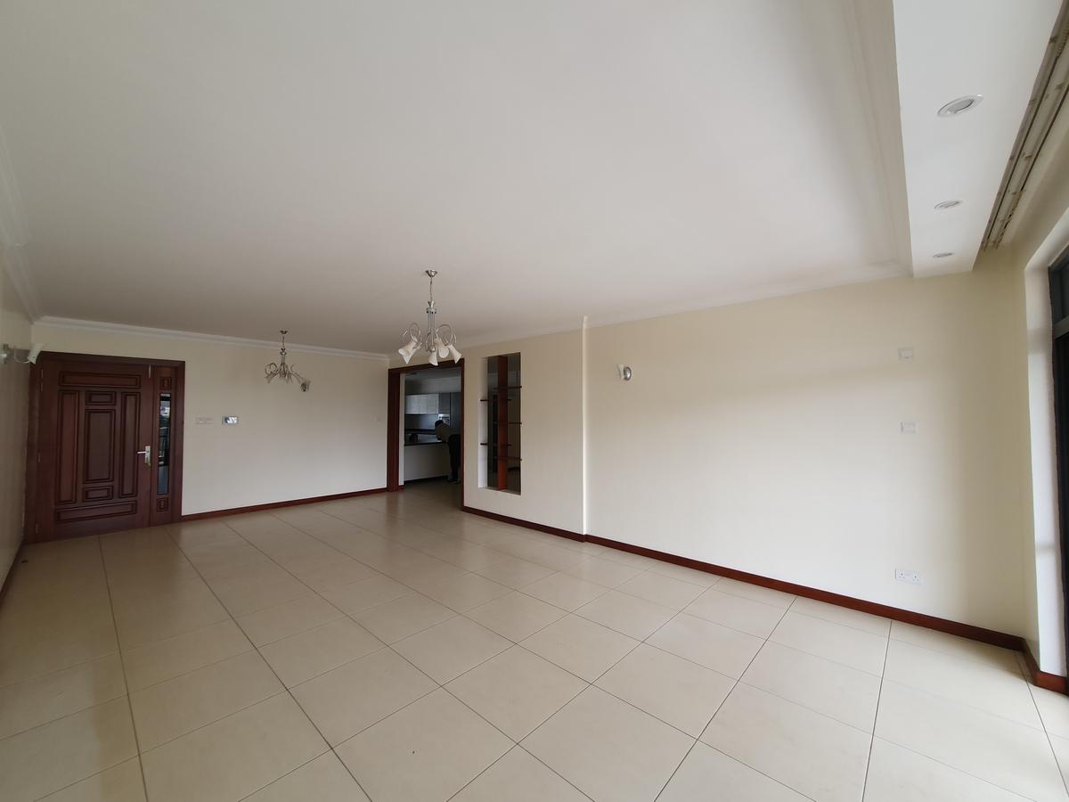 4 Bed Apartment with En Suite in Parklands - 2