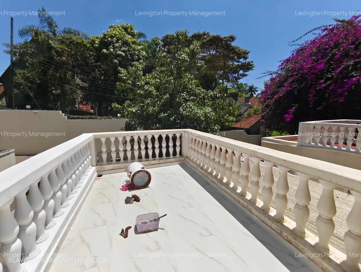 4 Bed Townhouse with En Suite at Lavington Green - 13