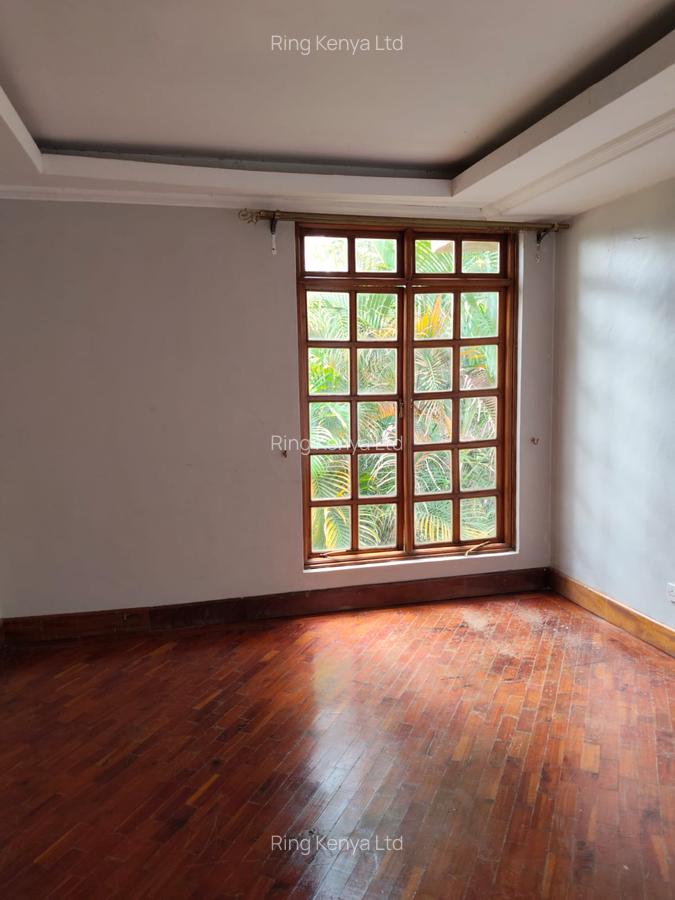 4 Bed House with En Suite in Runda - 9