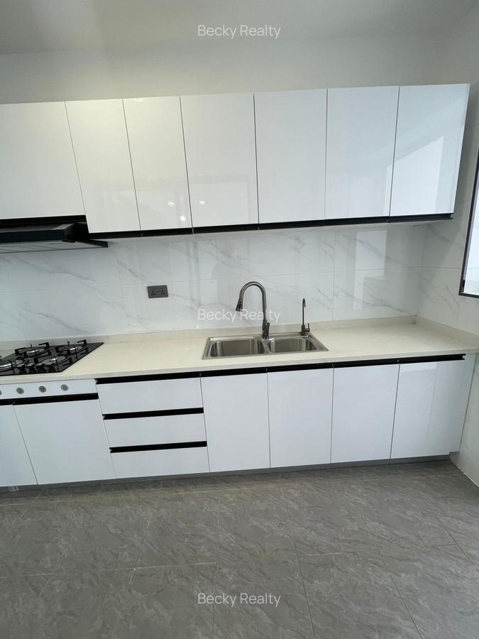 Serviced 2 Bed Apartment with En Suite at Mararo Road - 2