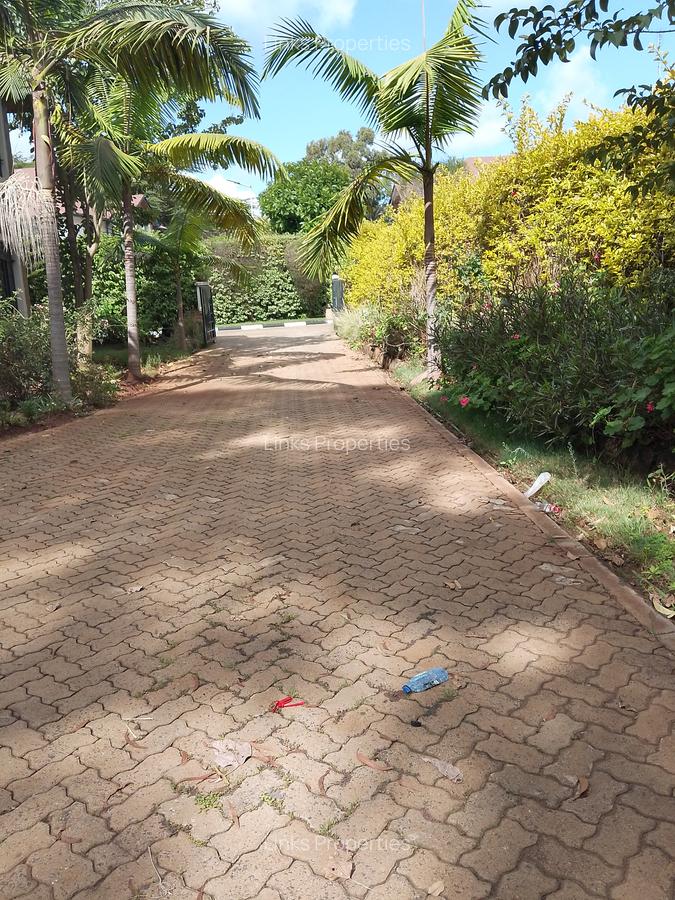 6 Bed Townhouse with En Suite at Karen - 5