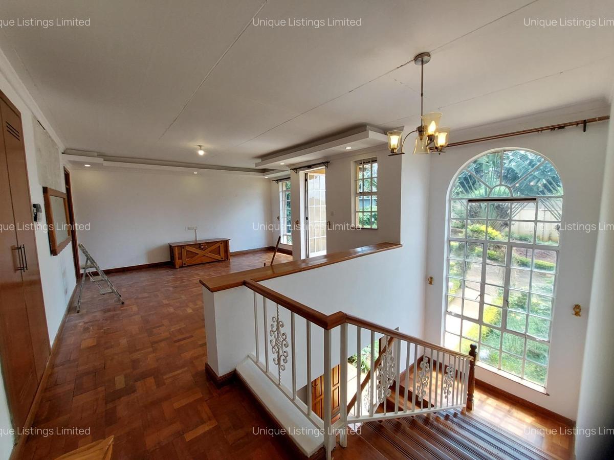 4 Bed House with En Suite in Runda - 10
