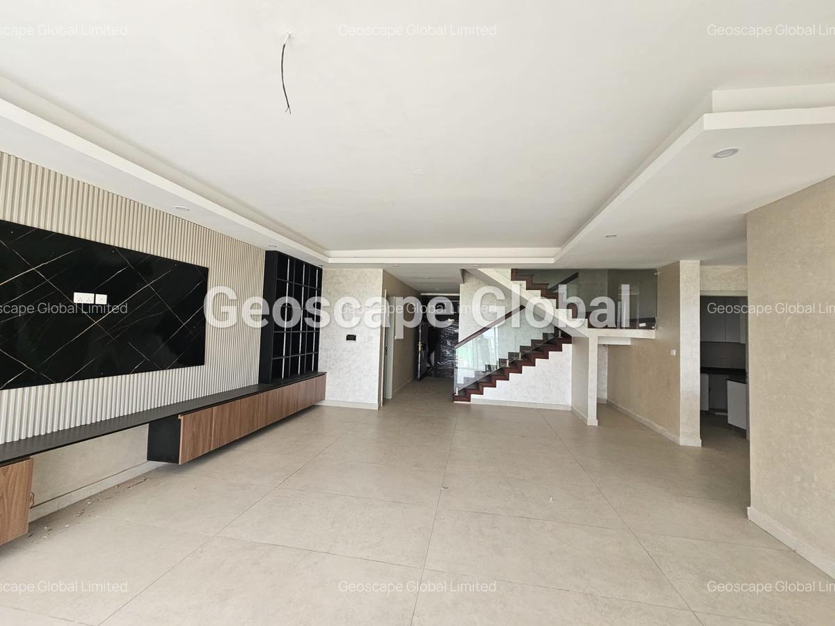 4 Bed Apartment with En Suite in Westlands Area - 1