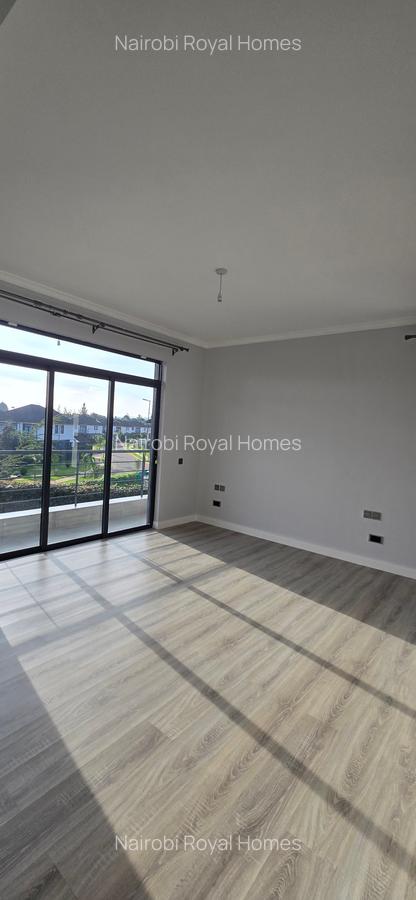 4 Bed House with En Suite at Fivestar Paradise - 8