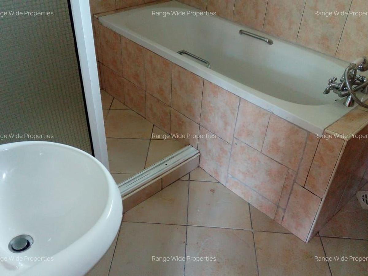 2 Bed Apartment with En Suite at Rhapta Road - 17