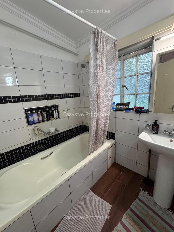 3 Bed House with Garden in Lavington - 6