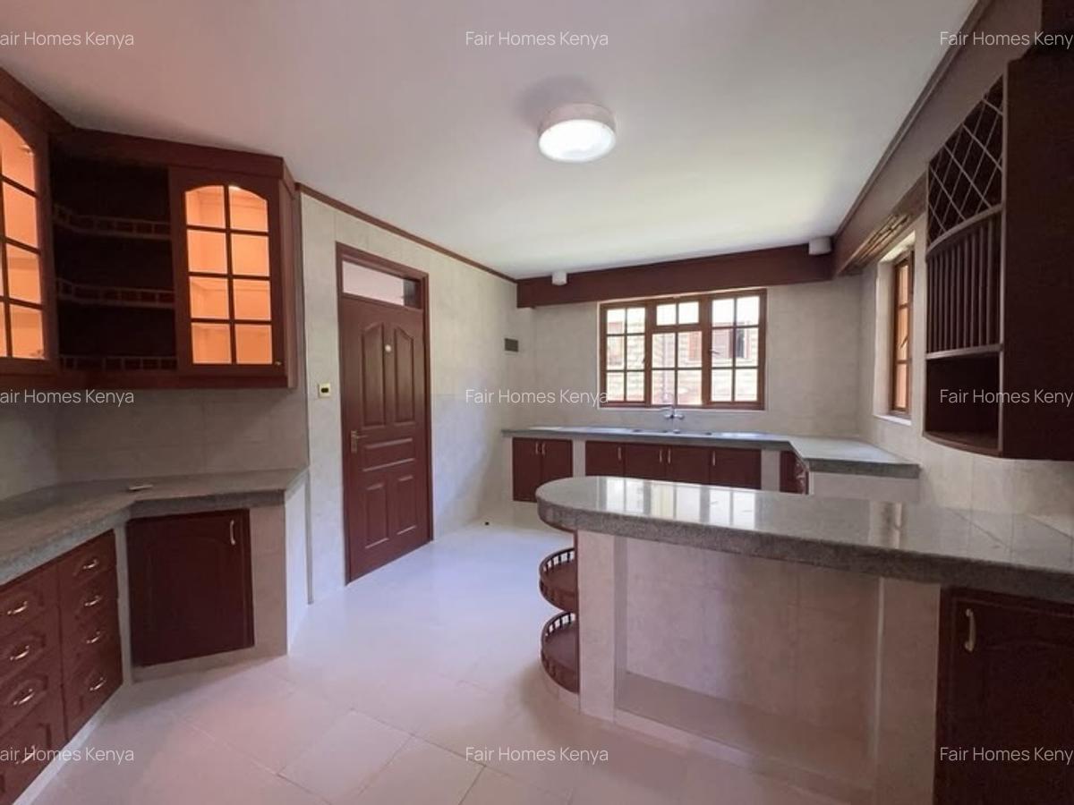 4 Bed Townhouse with En Suite at James Gichuru - 3