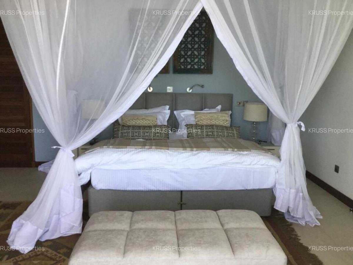 Furnished 3 Bed Apartment with Swimming Pool in Nyali Area - 12