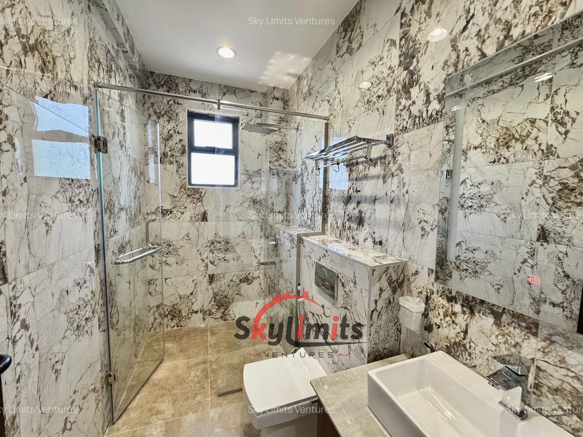 2 Bed Apartment with En Suite in Brookside - 15