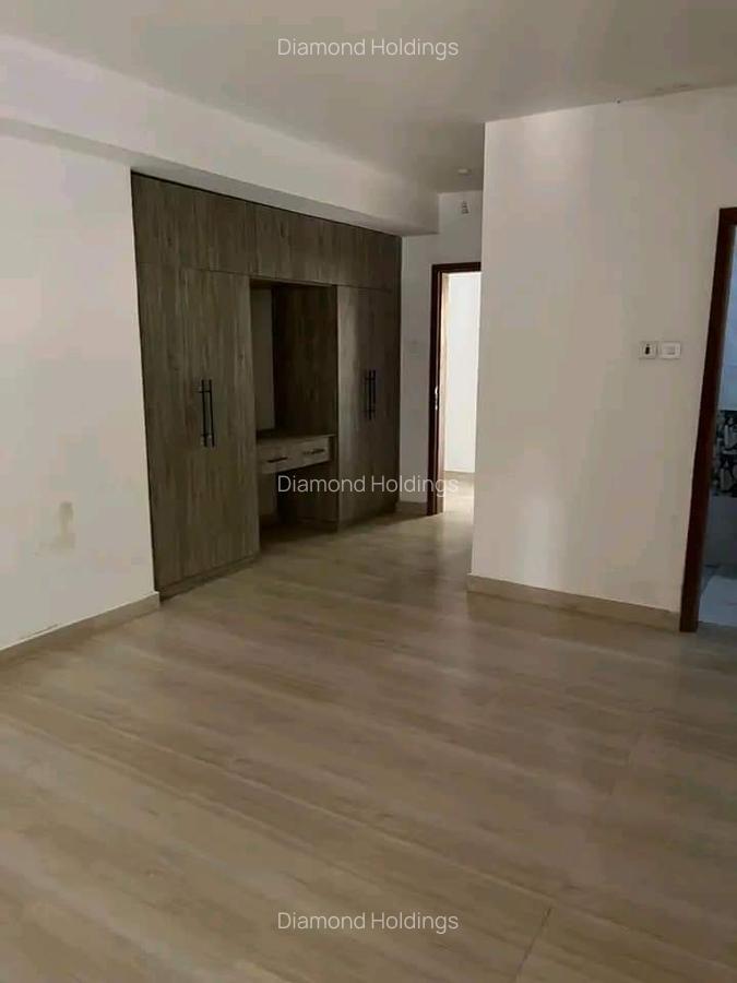 4 Bed Apartment with En Suite at Parklands - 4