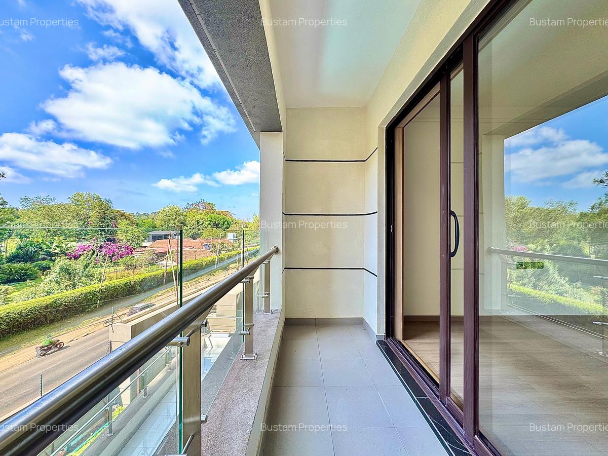 3 Bed Apartment with En Suite in Riverside - 6