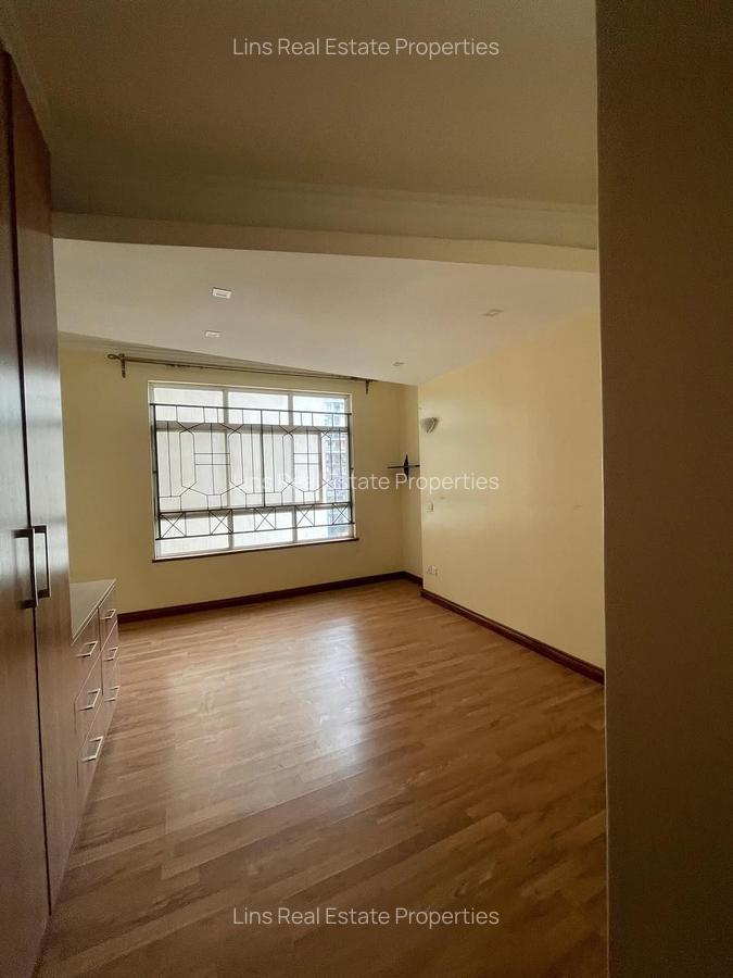 Serviced 4 Bed Apartment with En Suite in Parklands - 9
