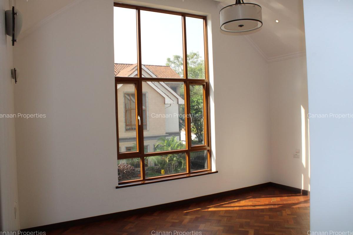 3 Bed Apartment with En Suite in Westlands Area - 3