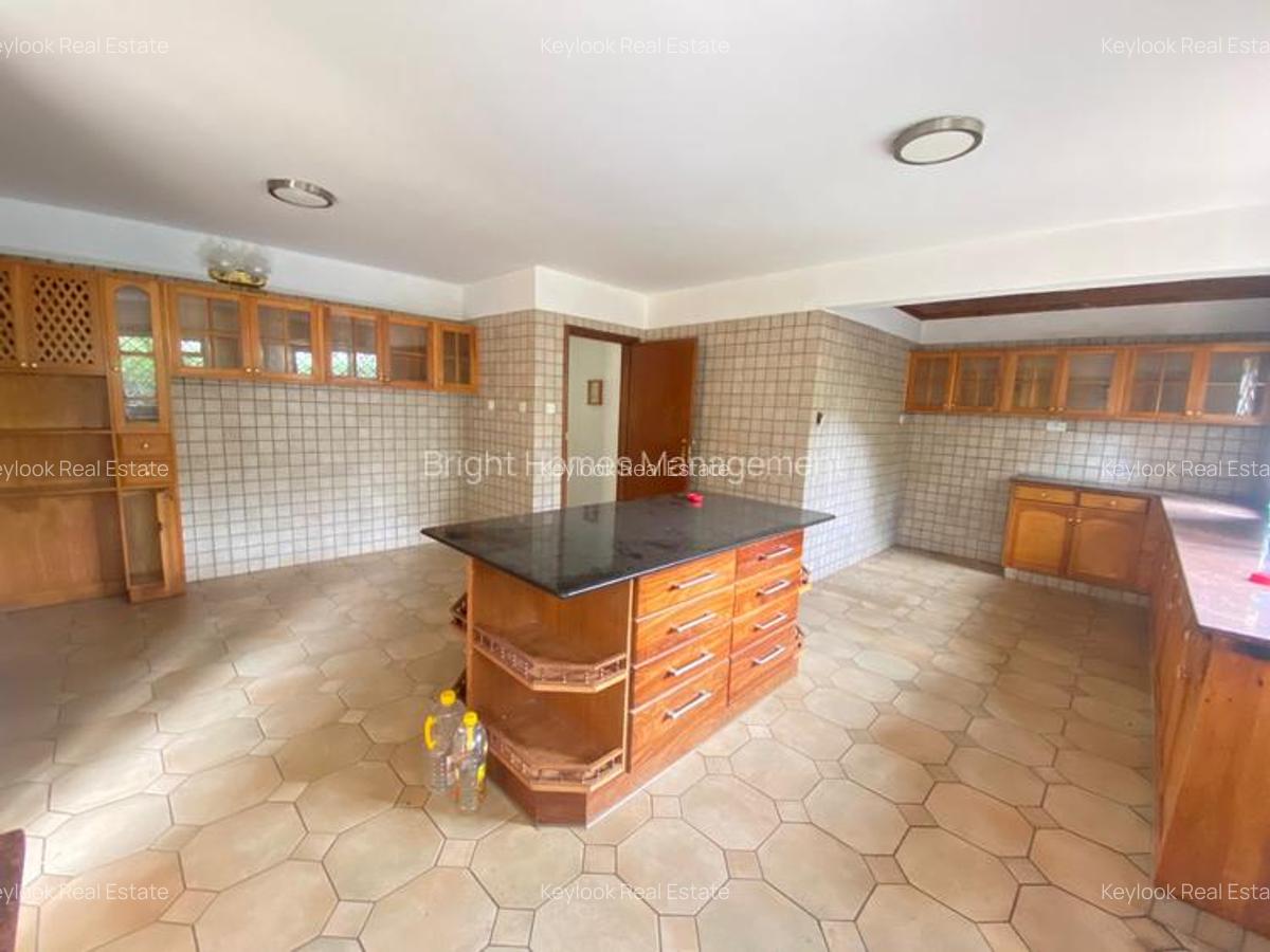 4 Bed Townhouse with En Suite at Lavington Green - 5