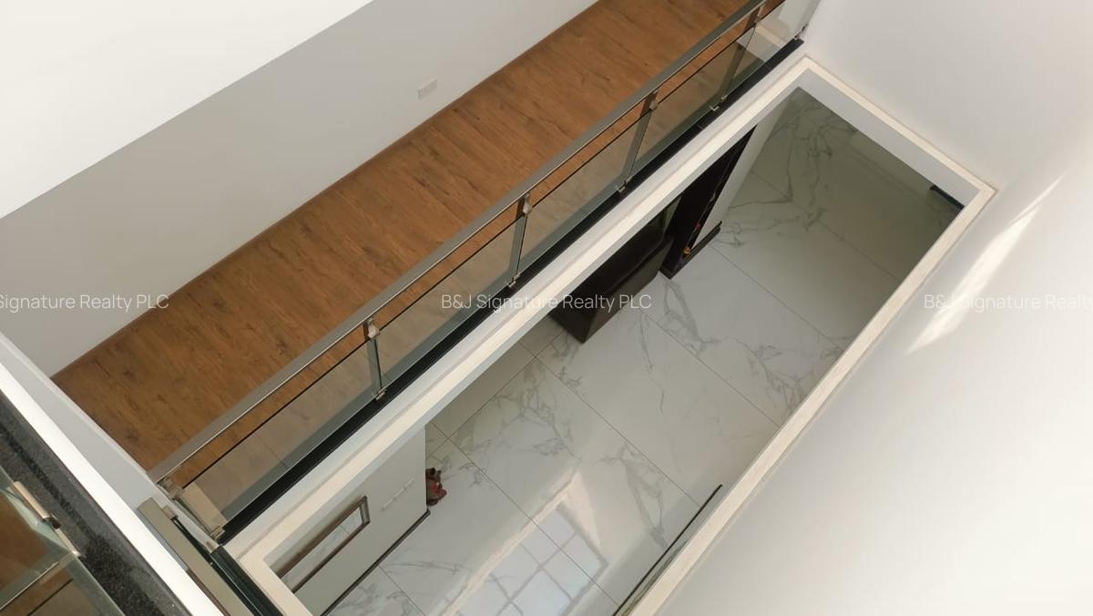 4 Bed Villa with En Suite in Westlands Area - 19