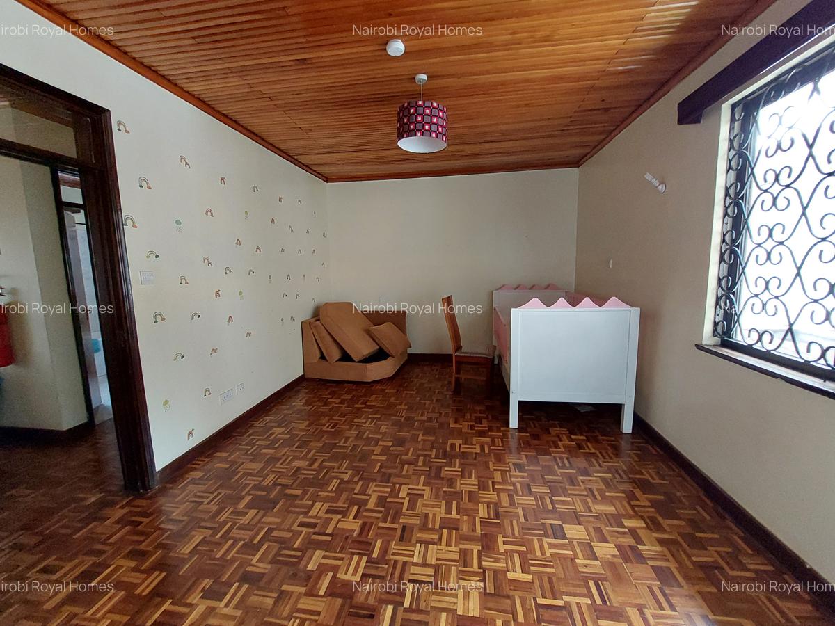 6 Bed Townhouse with En Suite at Kilimani Algeyo Road - 10