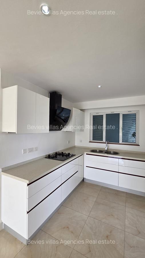 2 Bed Apartment with En Suite at Westlands - 2