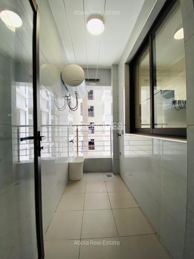 3 Bed Apartment with En Suite in Riverside - 12