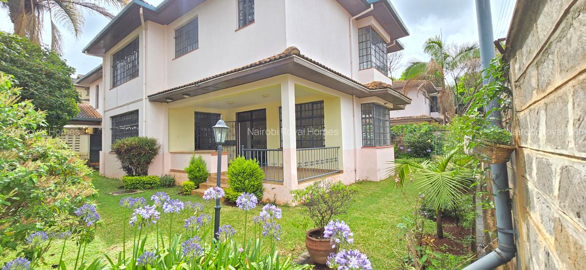 5 Bed Townhouse with En Suite at Lavington Green - 4